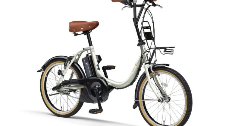 ヤマハの軽量コンパクトな20型電動アシスト自転車「パスシティC／X」に2022年の新色が登場